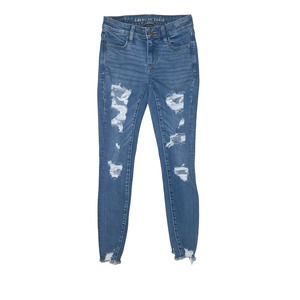 AEO Next Level Stretch Mid Rise Destroyed Cropped Raw Hem Skinny Jeans Size 2